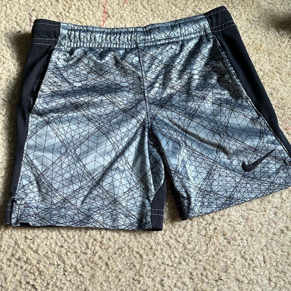 4/XS Boys Nike Dri-fit shorts